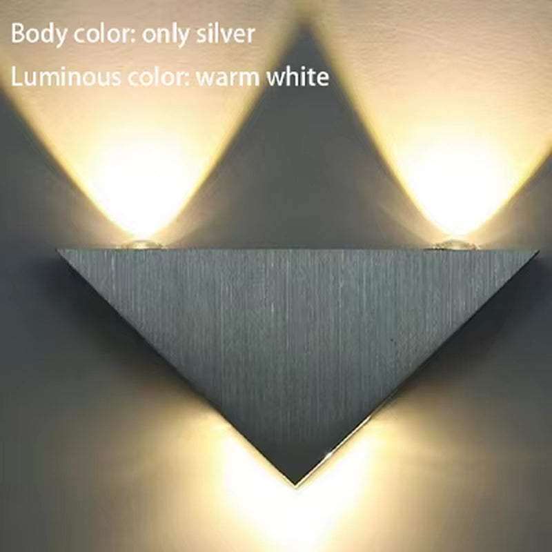 Aplica de Perete LED Modernă 3W – Corp din Aluminiu, Design Triunghiular, Lumină Decorativă pentru Dormitor, Baie sau Hol